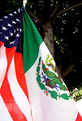 amer.mex.flags.jpg